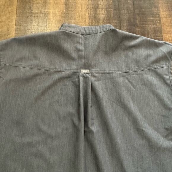 Figs Gray Rafaela Button Scrub Top Size XL - Picture 4 of 8